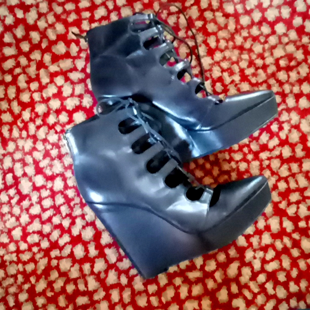 BCBG Black lace-up wedges